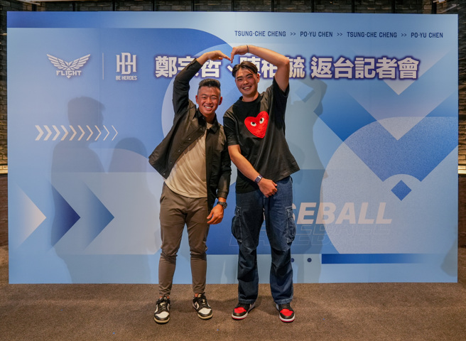 效力美职海盗队的台湾好手郑宗哲（左）、陈柏毓（右）。（展逸国际提供）