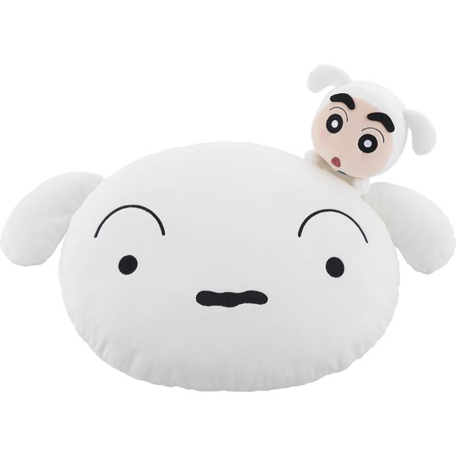 蜡笔小新一番Last One奖小新和小白软萌抱枕。（台湾万代南梦宫提供／古明弘台北传真）