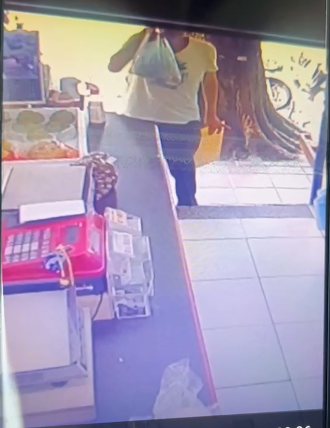 不知情的民眾买到一袋要杀老鼠用的「毒地瓜」。（翻摄画面）