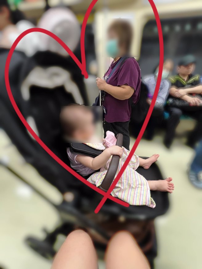 妈妈分享自己被让座的经验。（翻摄自爆废公社脸书）
