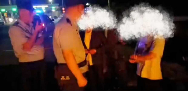 女子的父母在4年前自作主张收下聘礼，要她和别人结婚。（图／翻摄自微博）