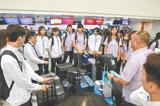亚运中华代表团第3梯次选手出发前往杭州。（中央社资料照）