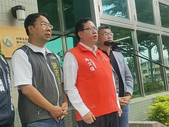 行政院副院长郑文灿21日表示，农业部对食药署规定有误解，针对通知错误，农业部昨日已正式致歉，联合稽查也会按照规定进行。（潘虹恩摄）