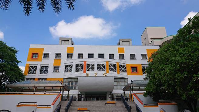 竹北高中「溪畔爱阅书馆」。（竹北高中提供／罗浚滨新竹传真）