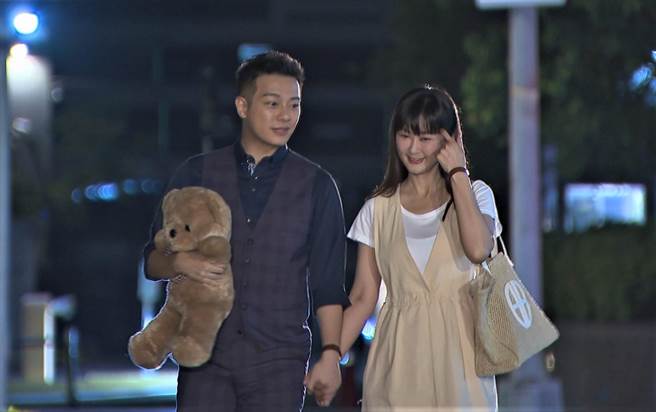 林则希（左）首次和陈佩骐搭檔，对她大改观。（三立提供）