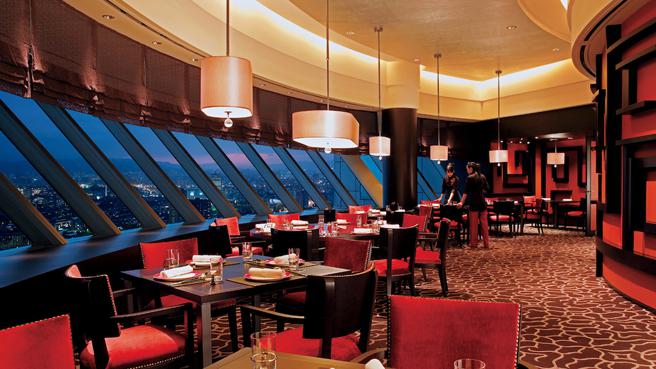 上海醉月楼坐拥高空美景。（台北远东香格里拉提供）