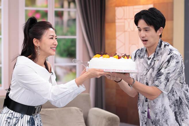 连静雯被惊喜庆生。（楠轩工作室提供）