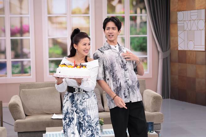 连静雯被惊喜庆生。（楠轩工作室提供）