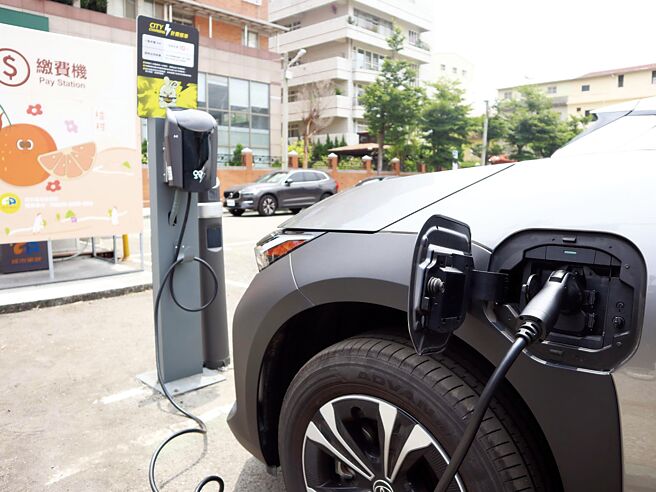 在汽车电子化趋势下，2023年车用PCB产值打败不景气，逆势成长14％，市调机构预估，2022年至2026年车用PCB的年复合成长率（CAGR）上看12％。图／本报资料照片