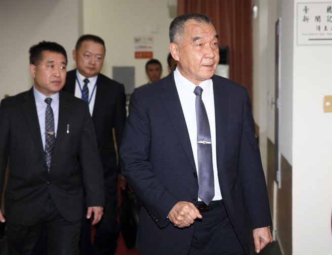 国防部近日公布共机动态，首度提到监控福建大埕湾附近地面动态，引发关注。国防部长邱国正今天表示，「最近敌情真的是蛮异常的」，目前这个状况共军已经做很久，都在国军掌握之中。（张铠乙摄）