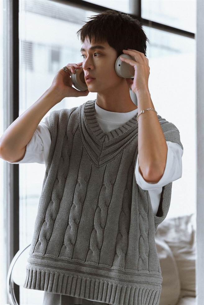 石知田为品牌拍摄形象广告。（mouggan ／ 百泽娱乐提供）