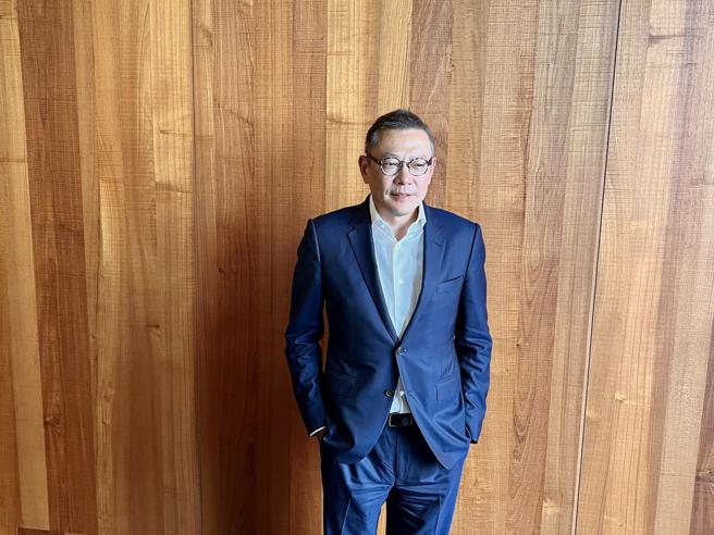 新光三越总经理吴昕阳表示，今年整体业绩有望超过目标的920亿元。（吴奕萱摄）