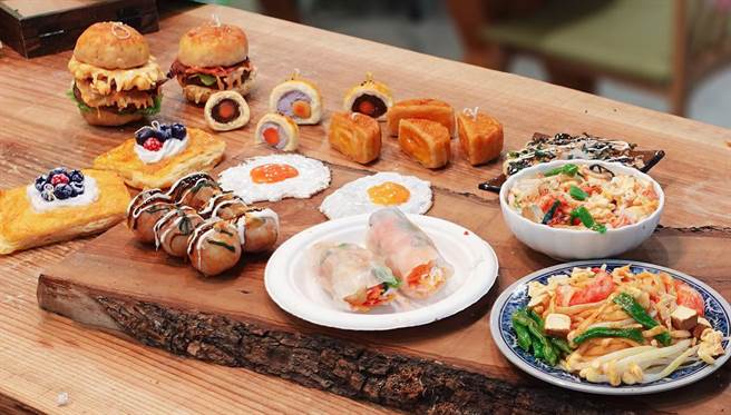 新北市青年局與83 Studio 藝術學院合作，將在10月11-14日舉辦仿真食物蠟燭作品展，另外也將辦理「仿真食物蠟燭製作工作坊」，邀請民眾參加。(圖／新北青年局提供)