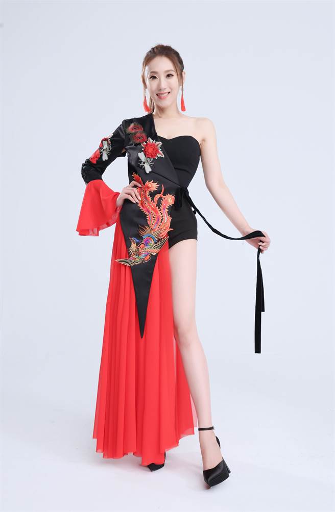 谢金晶日前拍摄新歌MV。（豪记唱片提供)