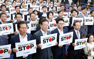 韓最大在野黨黨魁李在明 結束24天絕食抗議