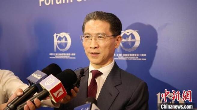 大陆自贸区头雁，上海自贸试验区试制度、闯新路。（中新网）