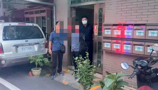 翟姓男子偷遍全台湾，身背13案通缉，逃亡220天，仍被警方查缉到案。（板桥警分局提供）