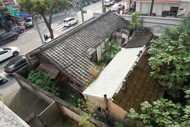 專賣局台北支局大溪樟腦收納場宿舍於2021年公告登錄歷史建築，修復再利用計畫啟動。（桃園市文化局提供／蔡明亘桃園傳真）