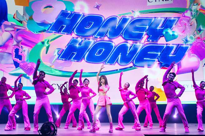 王心凌23日在台北小巨蛋举办「SUGAR HIGH演唱会」。（天晴娱乐提供）