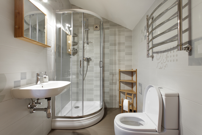 浴厕空间狭小，多花些心思构思陈设位置，让视觉更宽敞。（图／Shutterstock）