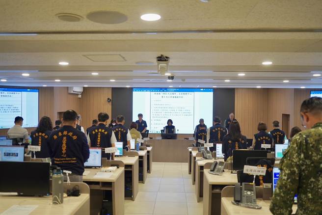 罹難消防員，屏縣府將協助申請入祀忠烈祠。(屏縣府提供)