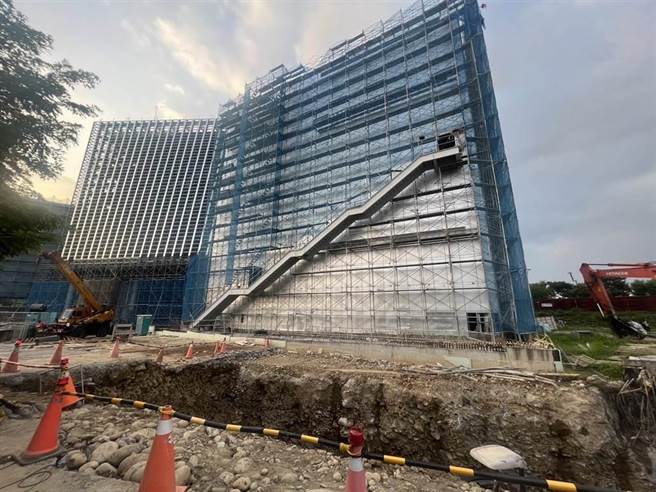 移民署驳斥越南移工失足的网路爆料。（本报资料照片）