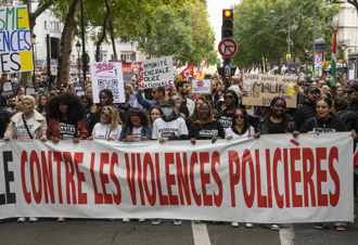 抗議警察暴力！法國數萬人走上街頭 巴黎爆警民衝突