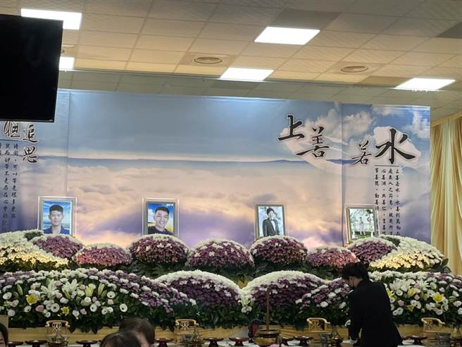 由左至右分别是陈柏翰、赖俊儒、施宝翔、锺吉垣。（洪靖宜摄）