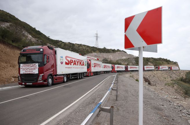 纳戈尔诺．卡拉巴赫亚美尼亚裔领导人今天表示，他们与亚塞拜然的停火协议正在执行当中，人道物资运送和伤患撤离工作也在进行。（图／路透社）