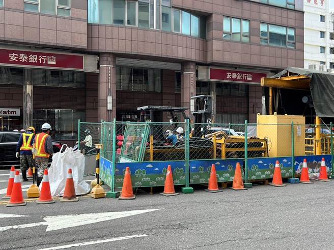 台中市截至去年底全市污水处理率为六都第3、公共污水下水道普及率为六都倒数第2，议员认为接管率仍待提升。(林欣仪摄)