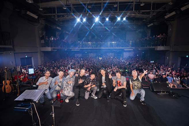 任贤齐昨在台中开唱。（相信音乐提供）