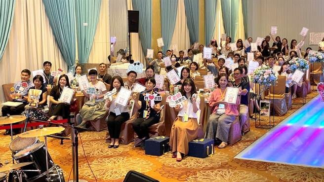 台东县政府举办112年度教师节表扬大会，表扬222位教育工作者。（萧嘉蕙摄）