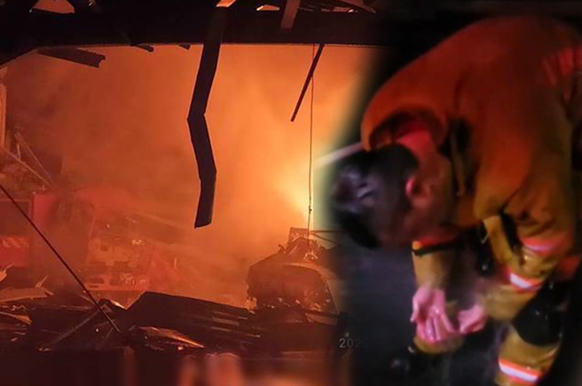 小隊長陳文川雙膝跪地呼喊求援。（圖左:報系資料照、圖右:翻攝中天新聞）