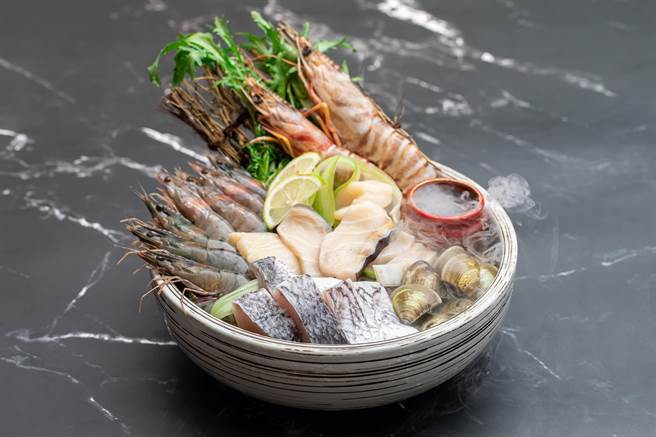 肉大人環遊世界海鮮盤。（肉大人提供／吳娮翎台北傳真）