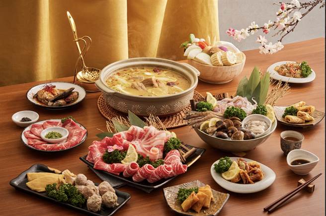 如娇花胶鸡锅物于25日开设仁爱二店，并限店打造全新「胡椒肉骨茶肋排鸡汤锅」。（如娇提供／朱世凯台北传真）