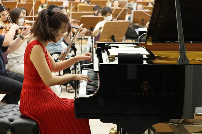 钢琴家陈毓襄再度挑战她的拿手曲目普罗高菲夫第三号钢琴协奏曲。（台北市立交响乐团提供／李欣恬台北传真）