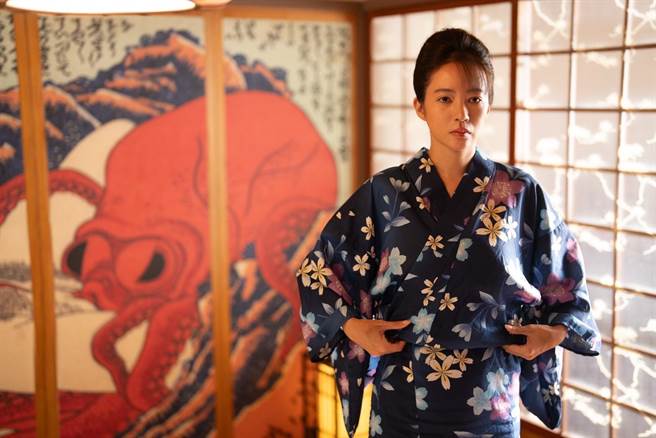 片中女主角高宇蓁一度被骗到日本，遭强迫从事风俗业。（后花园提供）