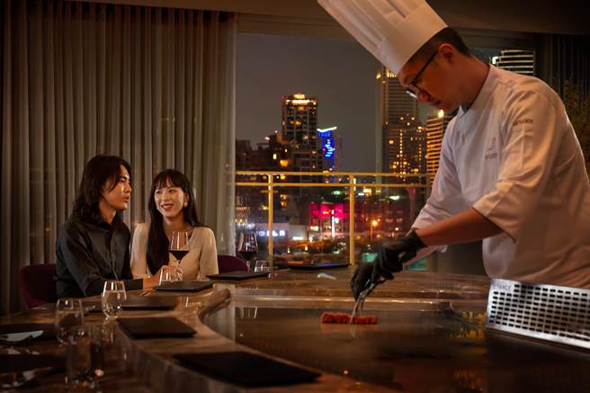 「乐葵法式铁板烧」台中二店近期开幕，高CP值吸引饕客抢订。(新天地餐饮集团提供)