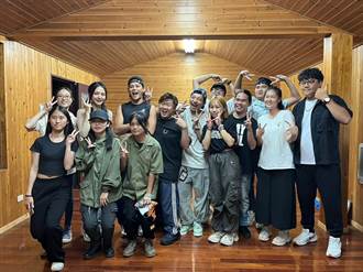 香港偶像團體ERROR赴文大學爬樹 克服懼高體驗百萬設備攀樹課