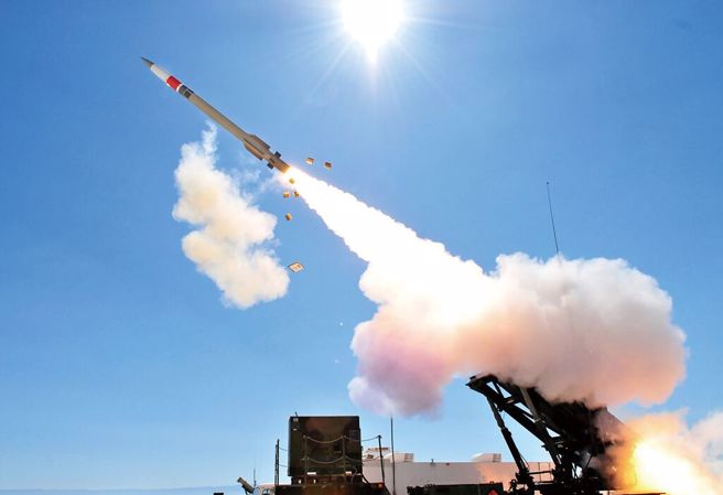 美国是否已停止交付爱国者导弹予乌克兰，仍未能获得证实。（图／美联社）