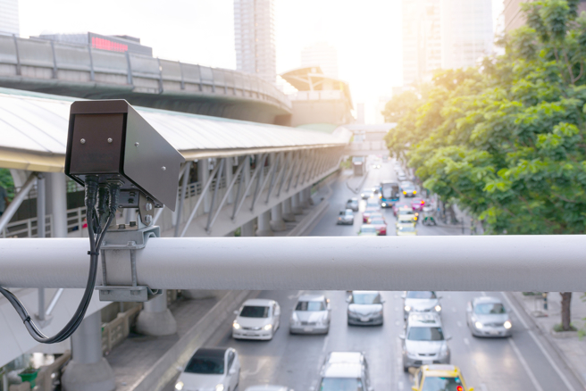 台湾测速照相机密集度超高，惊人地图吸9.6万讚。（图／shutterstock）