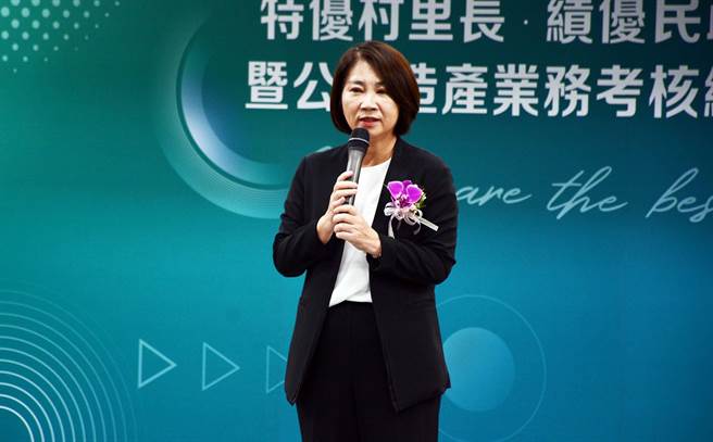 化学原料超过管制量30倍经济部认为地方应查，屏东县长周春米说话了。(林和生摄)