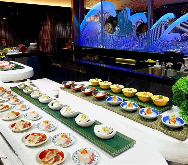 「旭集 和食集锦」在台北大叶高岛屋展店，今(26)日开幕，10月底前来客率近全满。(飨宾餐旅事业提供)