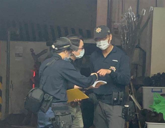 檢警抵達敏盛醫院進行相驗。（陳夢茹攝）