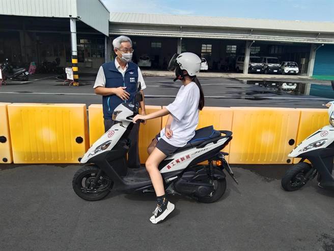 民眾參加機車駕訓班考照可獲政府補助。（嘉義市監理站提供／廖素慧嘉市傳真）