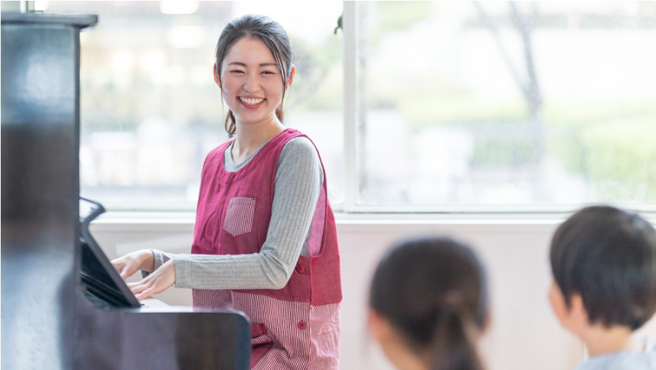 挖呀挖老師以教唱小朋友《小小花園》的影片爆紅。(圖／示意圖非當事人，shutterstock)