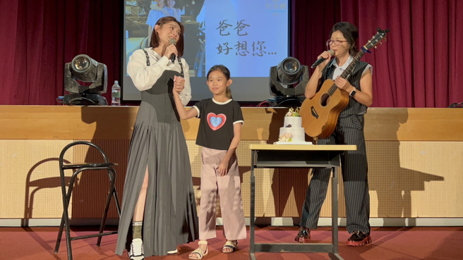 朱海君的亲民，深受歌迷的喜爱，她也深情地唱出音乐的感情。(戴志扬翻摄)
