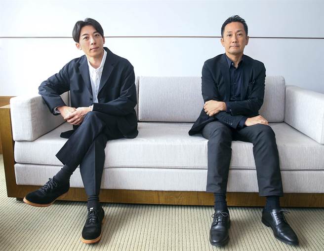 高桥一生（右）与导演渡边一贵日前来台接受本报专访。（粘耿豪摄）