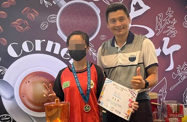 大竹国中9年级学生分享学习经验。（陈梦茹摄）