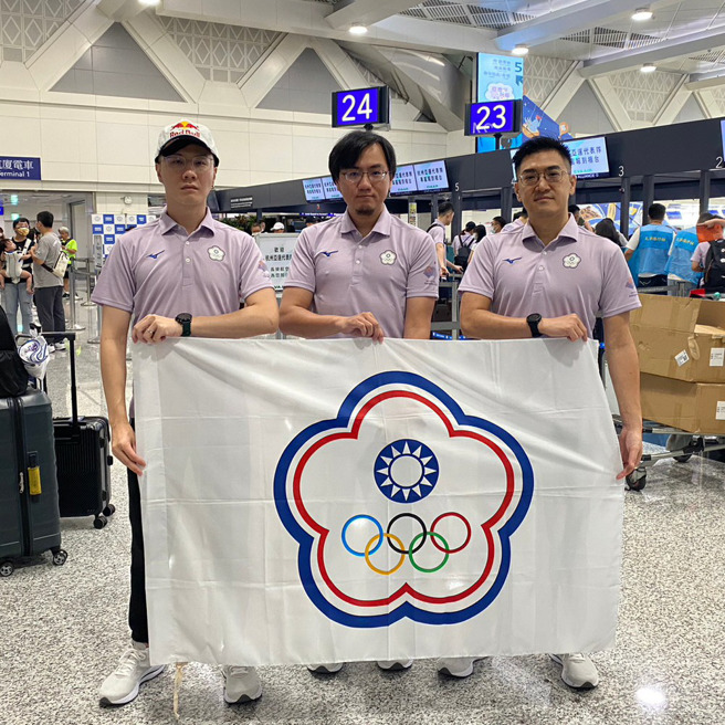 我國電競好手林立偉（左）、向玉麟（右）確定在杭州亞運電競快打旋風5項目奪牌。（取自中華電競運動協會FB粉專）